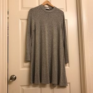 Heather grey, long sleeved dress!